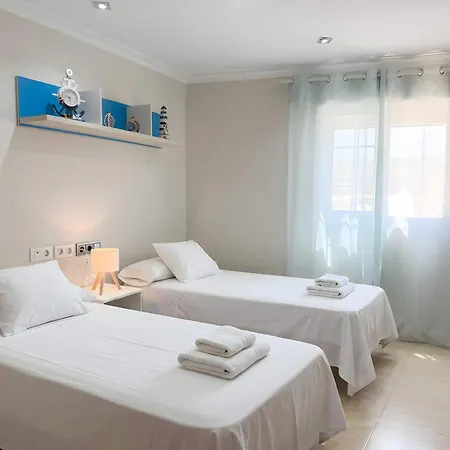 Apartment De 2 Y Balcon Cerca De La Playa